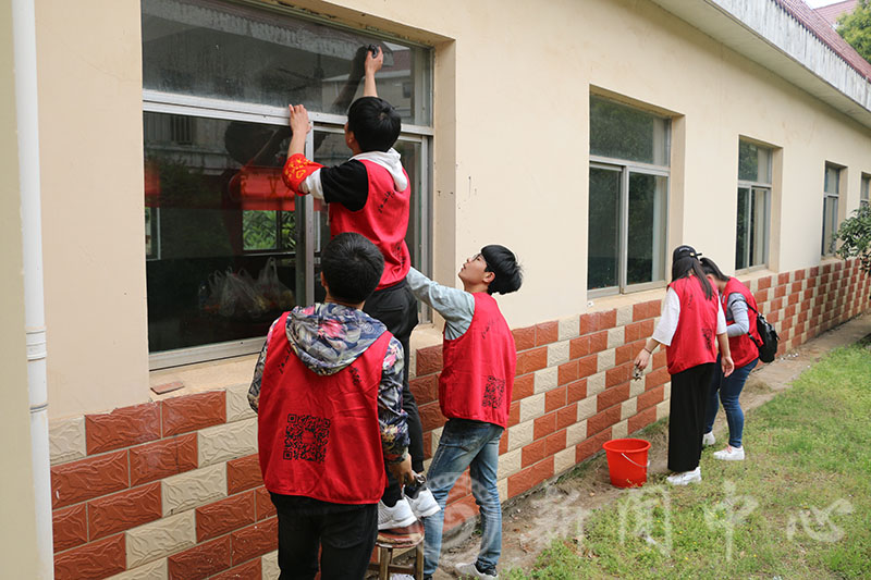 学院青年志愿者赴共青城敬老院开展志愿服务活动